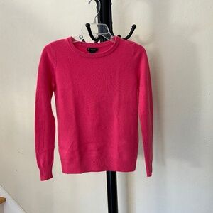 Bloomingdales bubblegum pink 100% 2 PLY cashmere crewneck long sleeve sweater